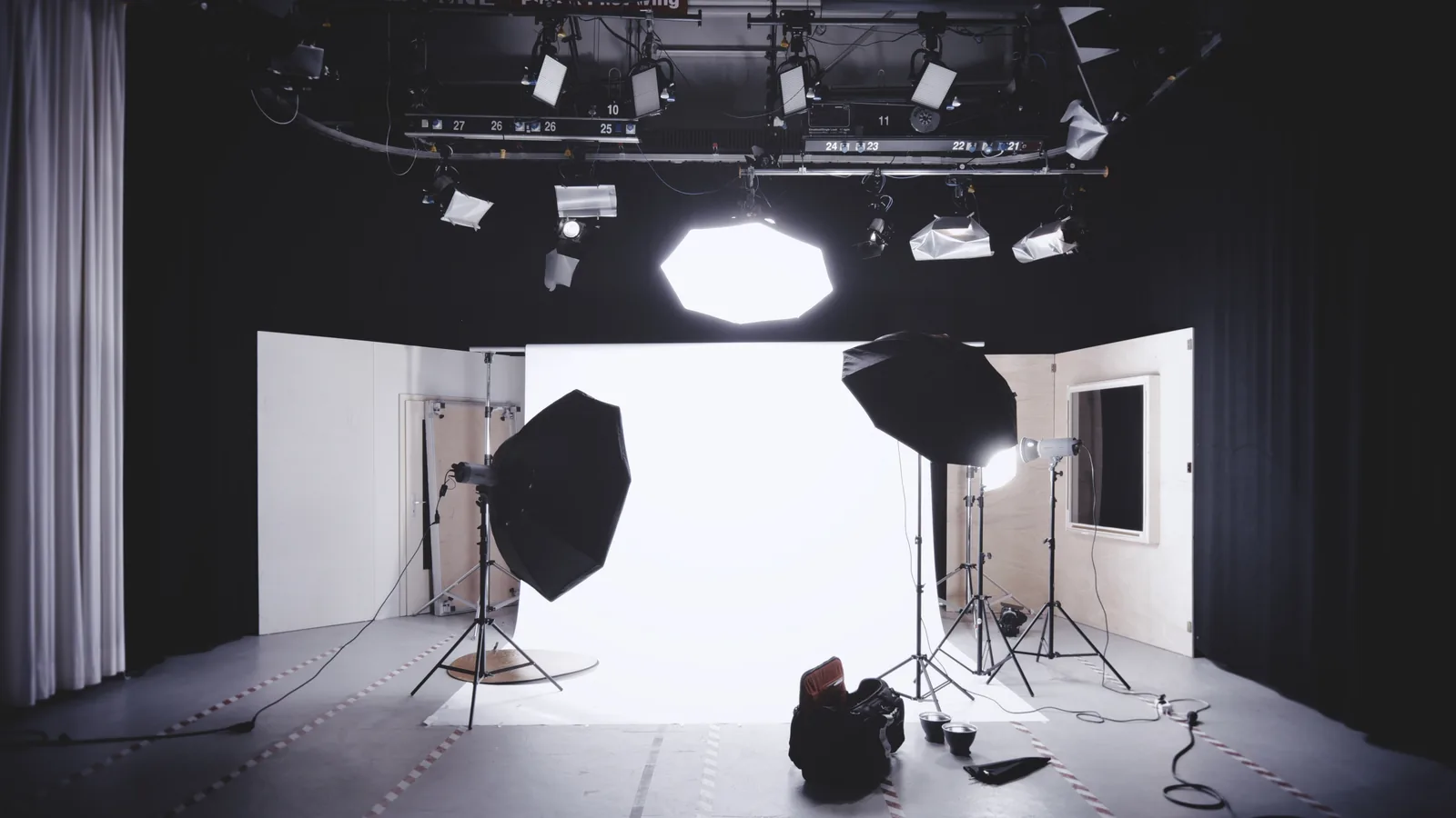 Photography studio with backdrop, lights and softboxes